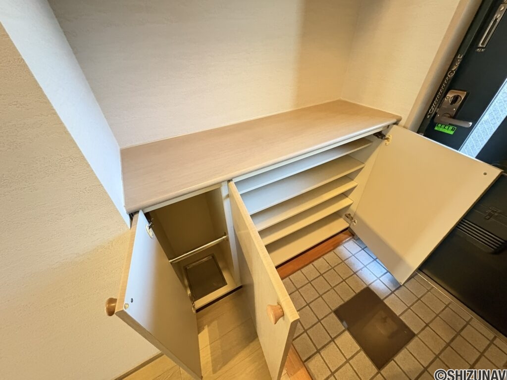 玄関シューズボックス