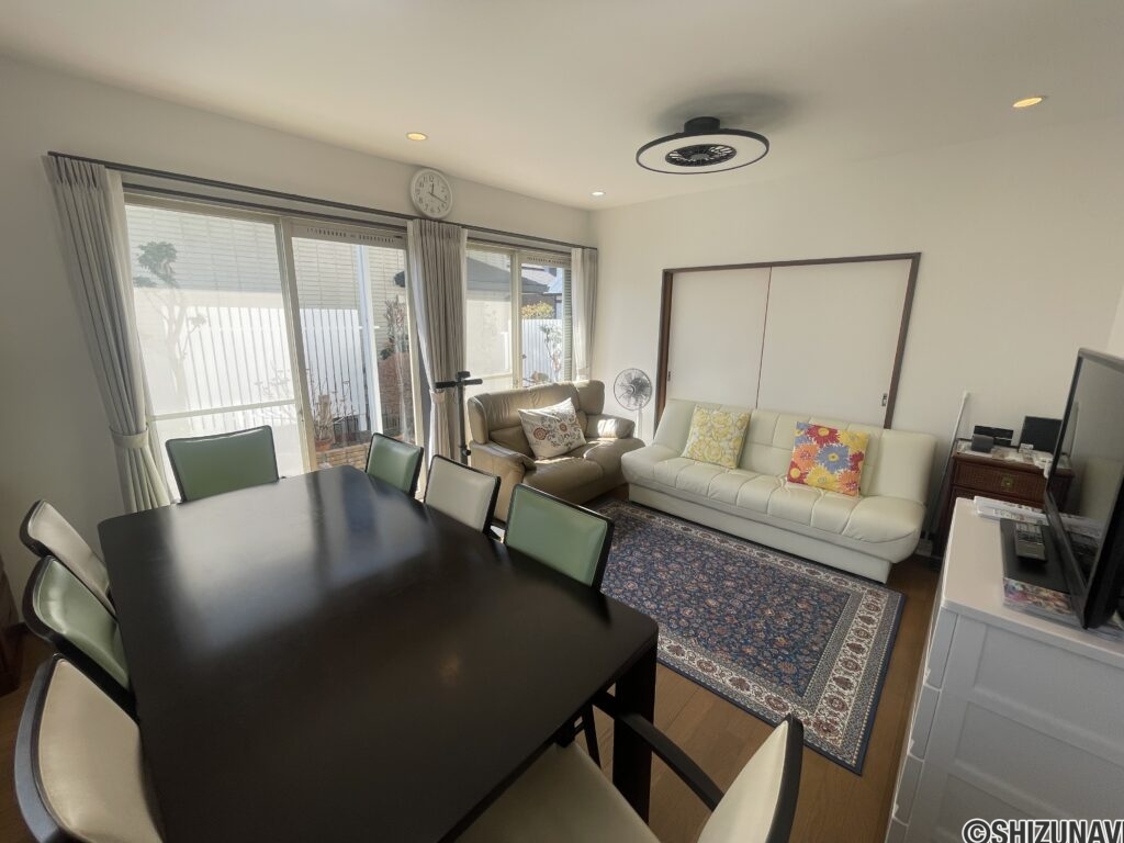 １階リビングダイニング