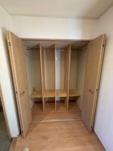 玄関内収納スペース仕切り付き