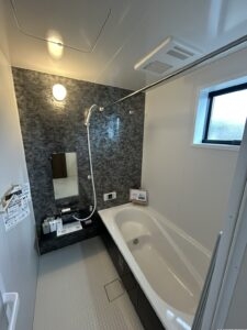 1階 浴室の写真です。