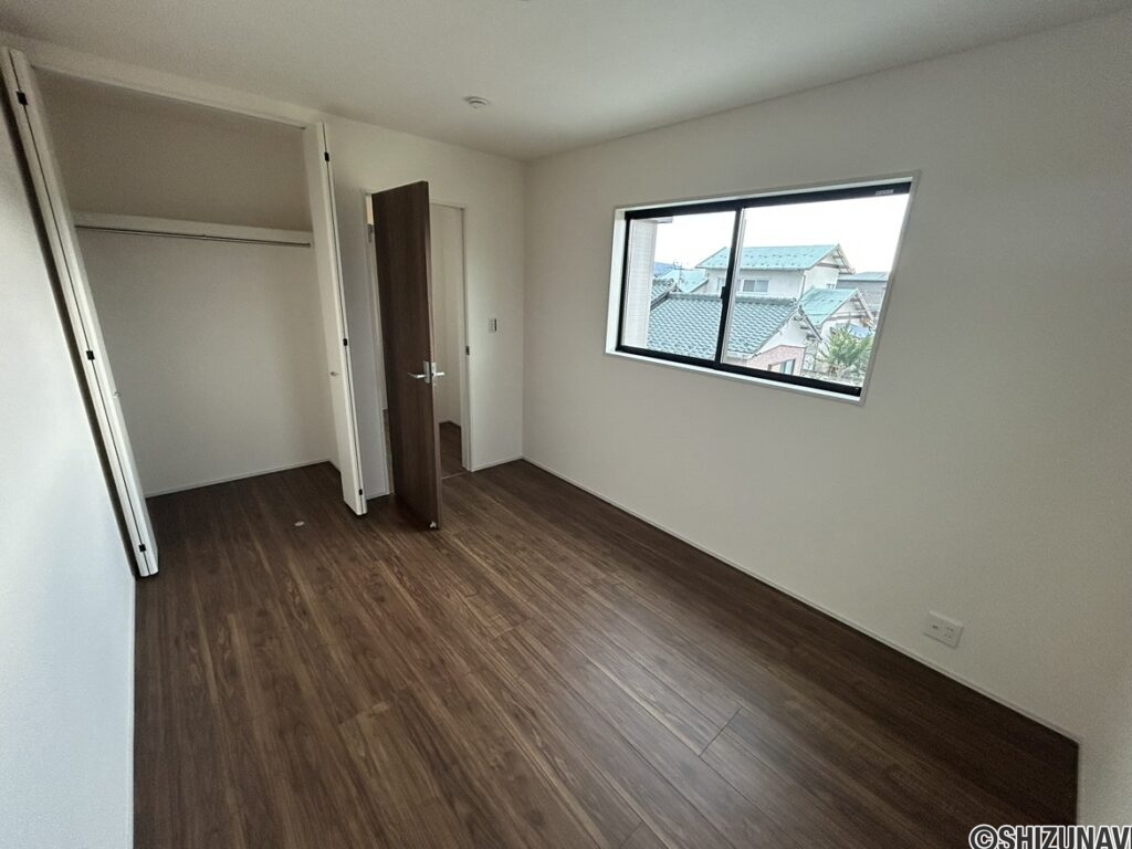 2階 洋室(6.0帖)の写真です。