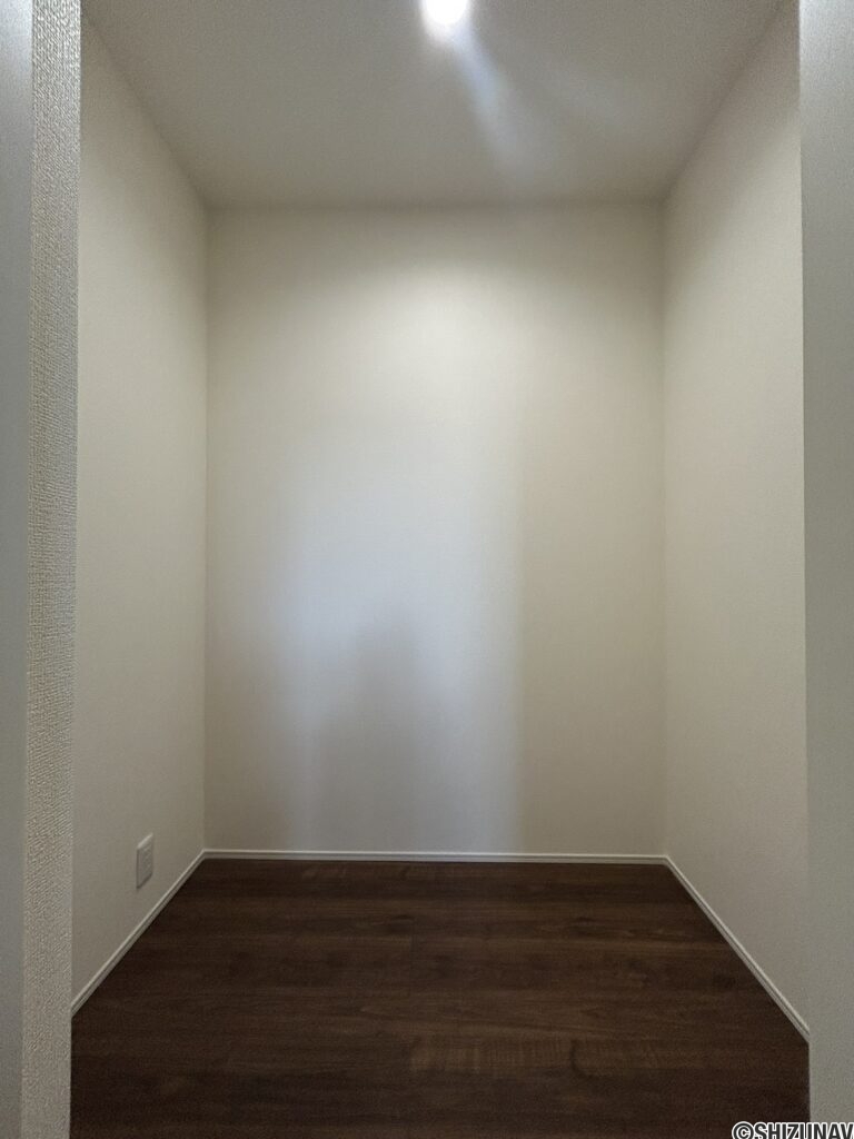 2階 廊下にある収納の写真です。