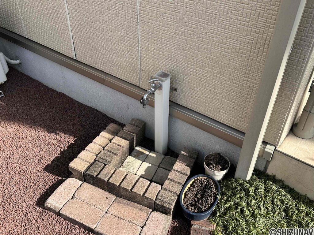外水栓がありますので洗車も可能です。