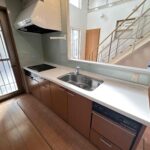 対面キッチンで家族の会話も弾みます。