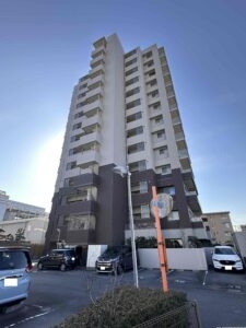 スーパーやコンビニ、ドラッグストア等の生活利便施設が周辺に充実しています。