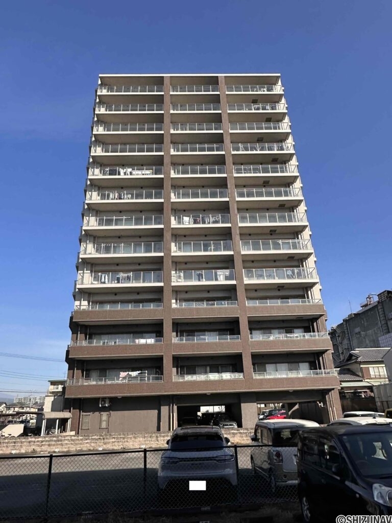 子育て世帯に優しい人気の長泉町。長泉中まで徒歩7分の距離です。