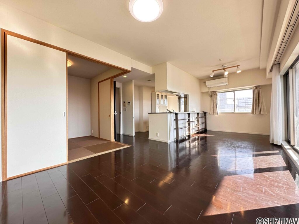 広々LDKは18.8帖。日当たり、眺望の良いリビングは寛ぎの空間。