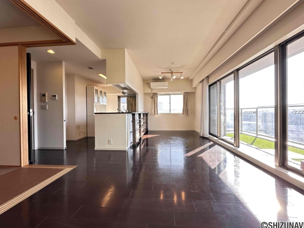 広々LDKは18.8帖。日当たり、眺望の良いリビングは寛ぎの空間。