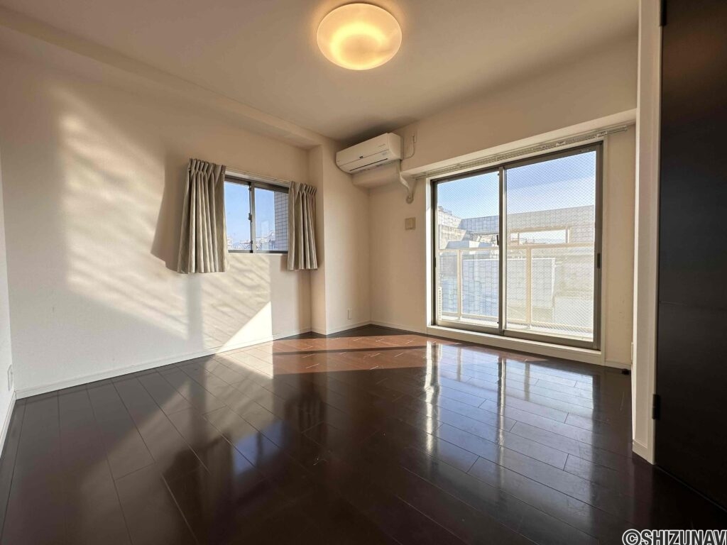 洋室7.5帖　室内の様子。