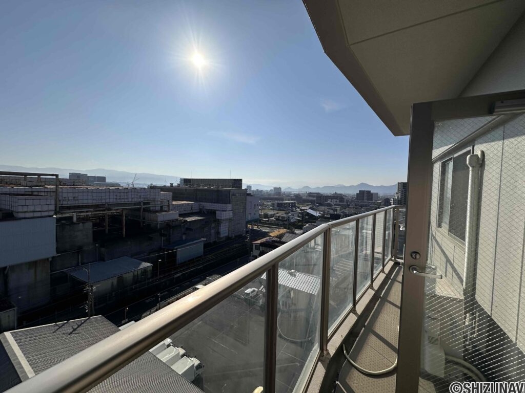 東側バルコニーからの眺望。