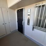 玄関（外）の様子。