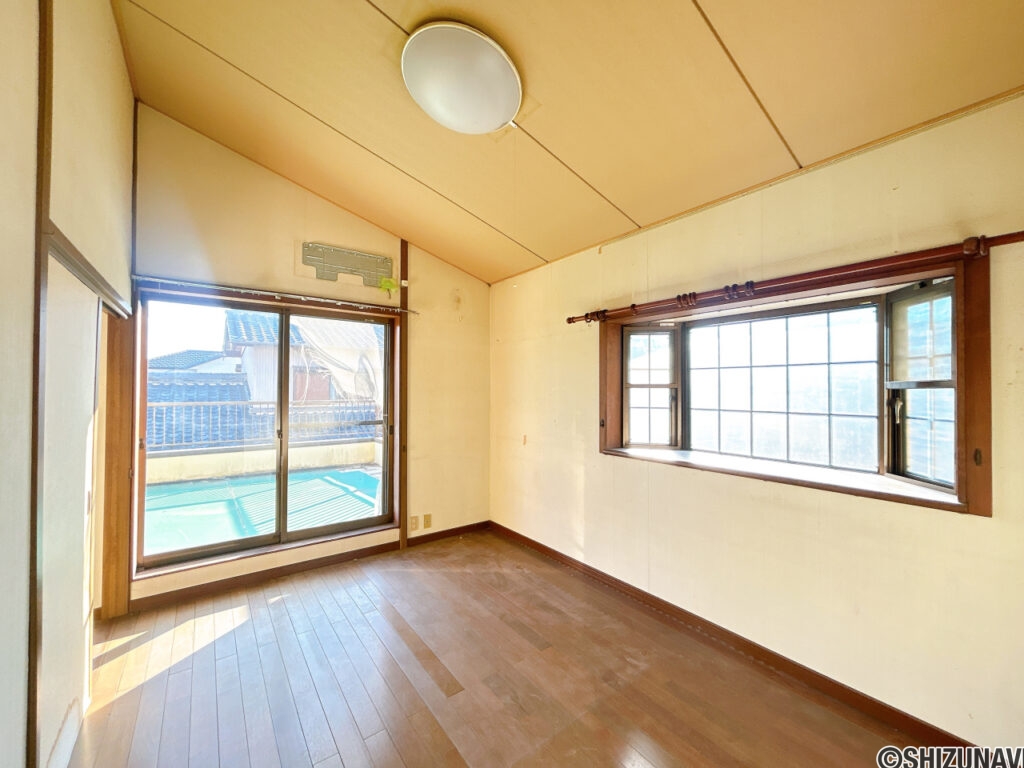 【2階洋室（２）6帖】