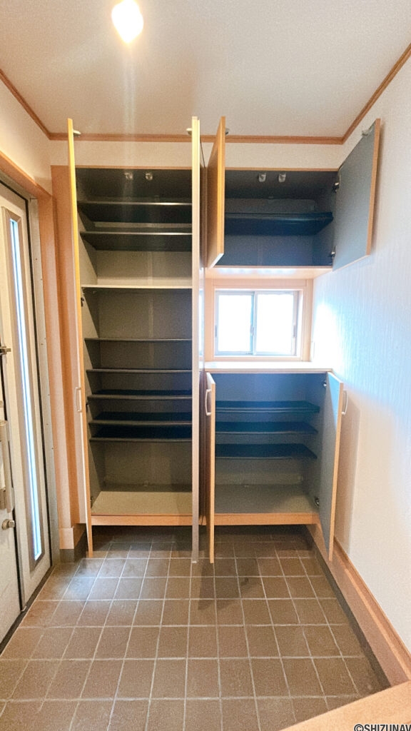 【シューズボックス】