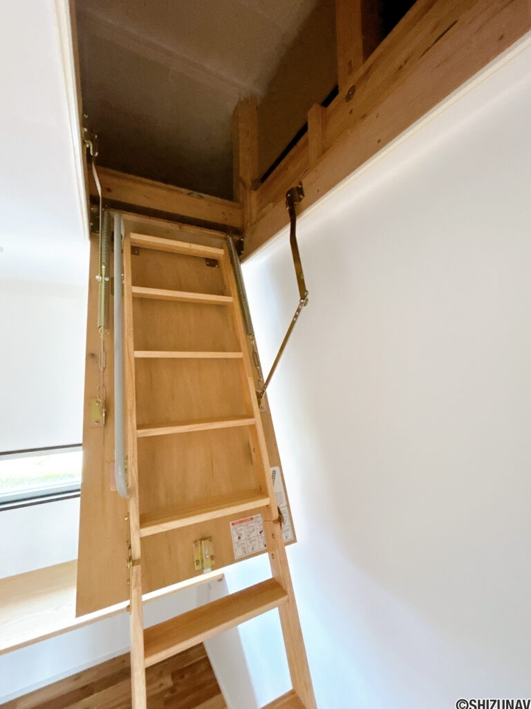 【小屋裏収納】2階書斎には小屋裏収納もついています。