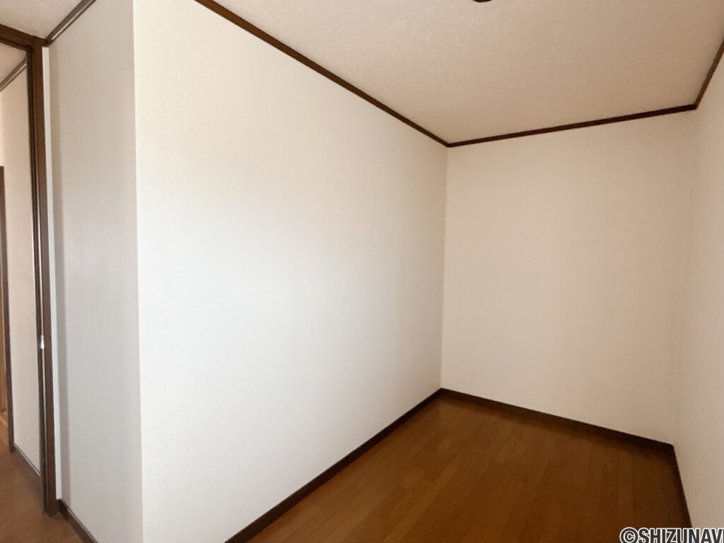 カチタス　住吉　【2階納戸】