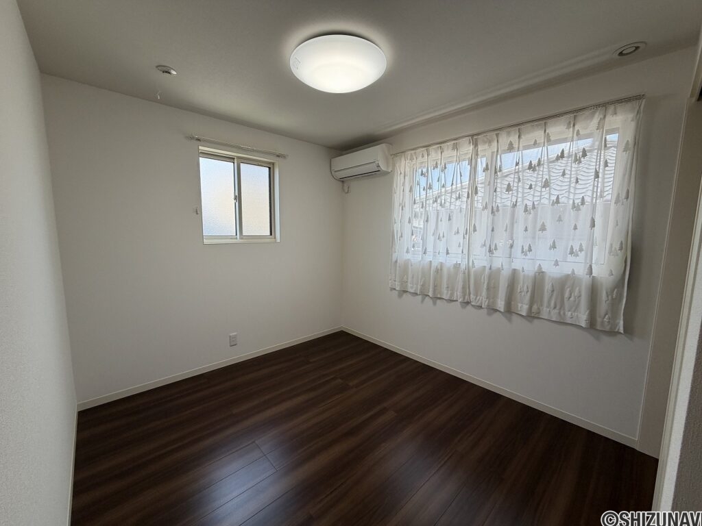 上土狩洋室2階