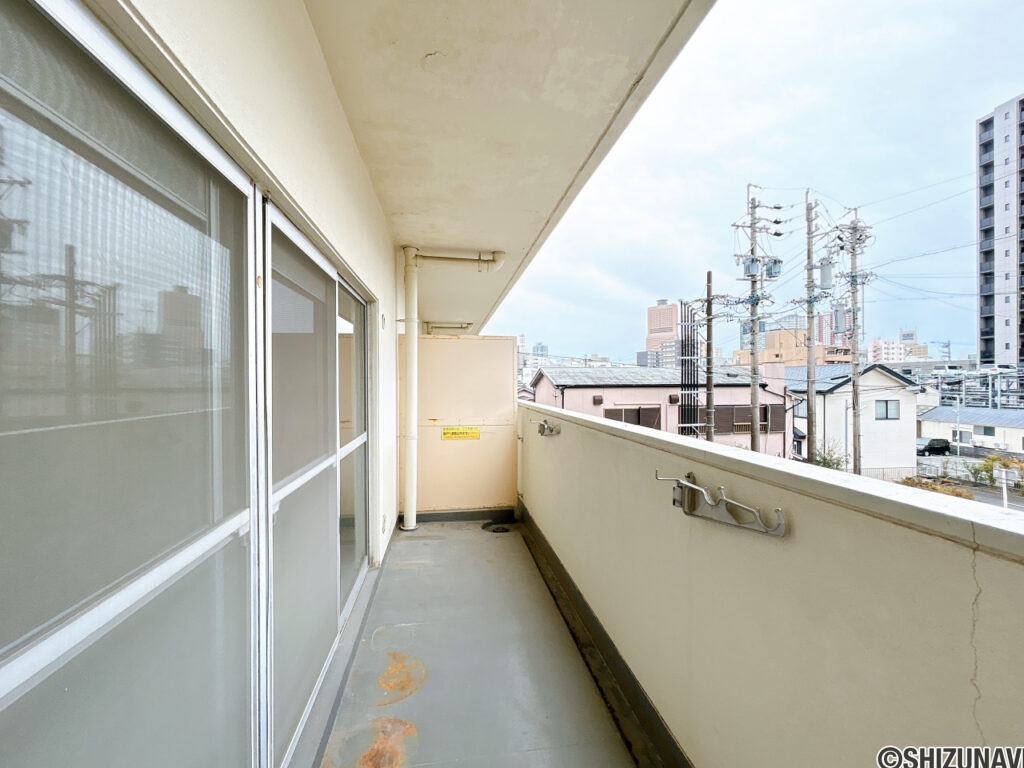 【バルコニー】