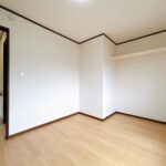 吉原【リフォーム済み】2階東側4.5帖洋室