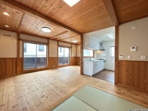 【リフォーム済/2階リビング】別角度。畳は表替えをしております。