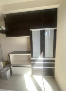 キッチン後ろ収納※掲載画像はＡＩによる家具消し処理を行っております。