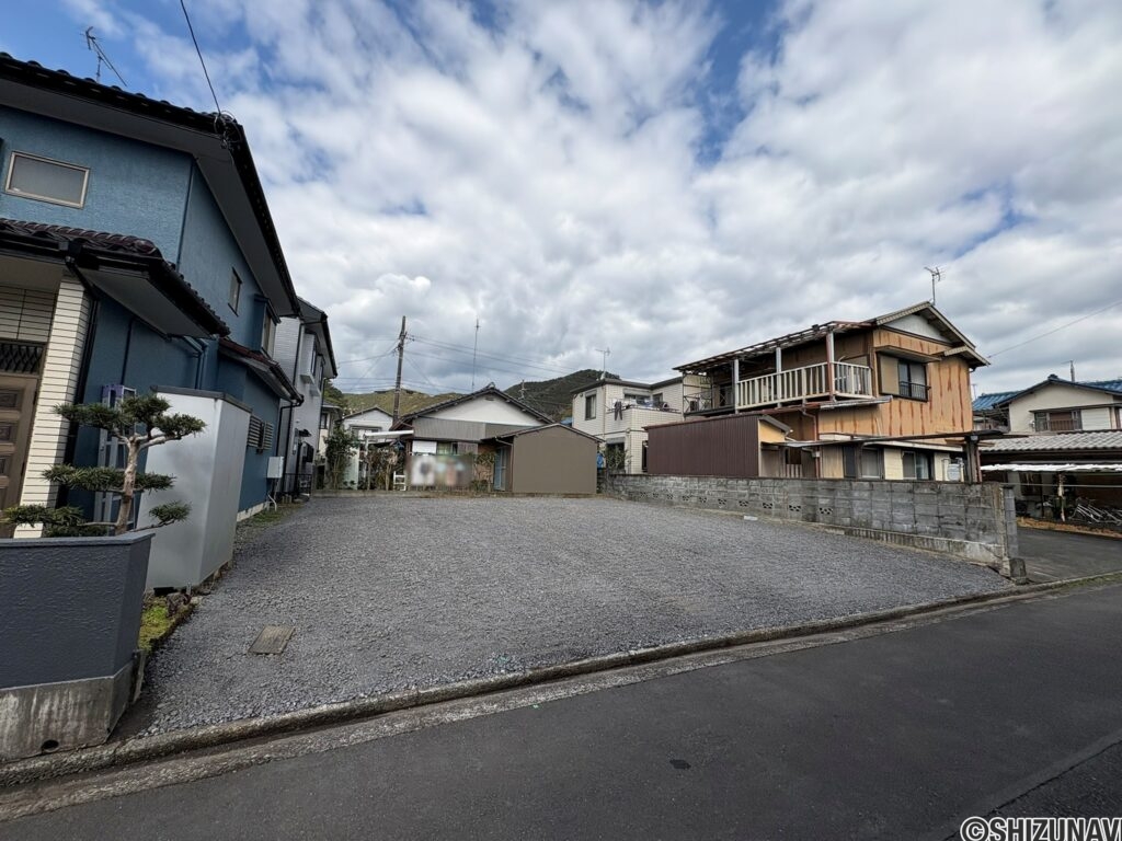 前面道路4.5m、車の出入りがスムーズ♪