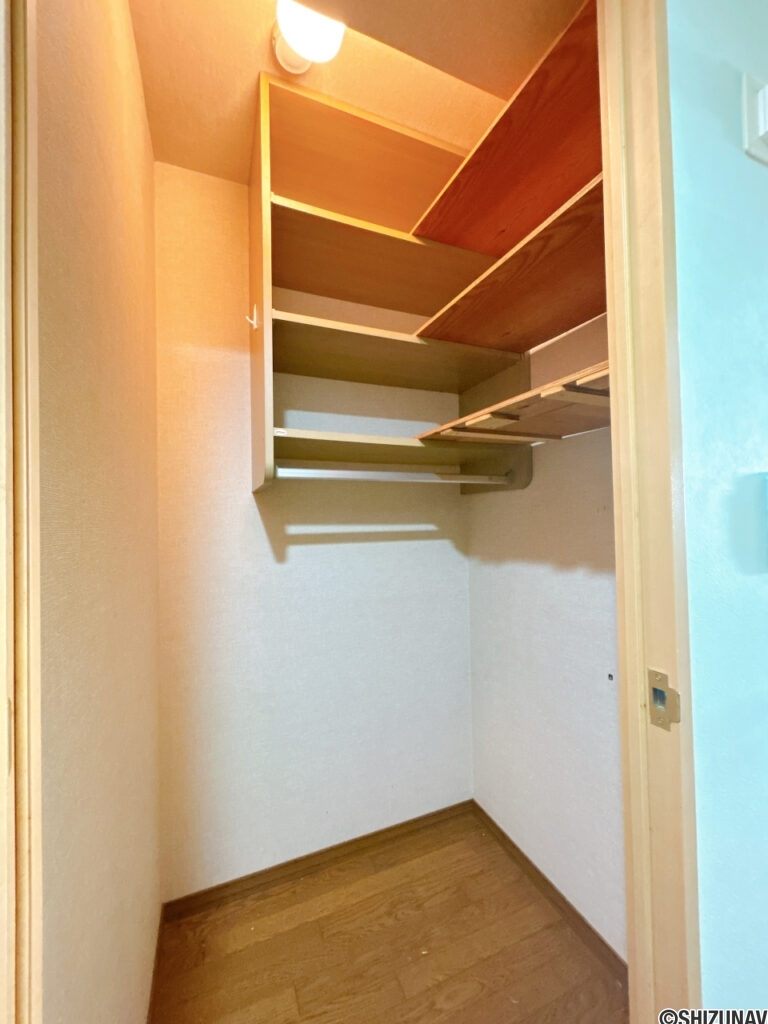 【廊下収納】