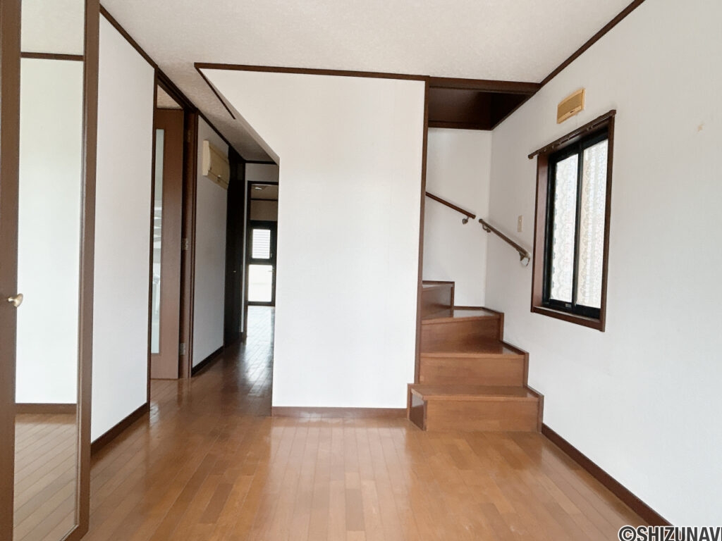 カチタス　住吉　【1階廊下】