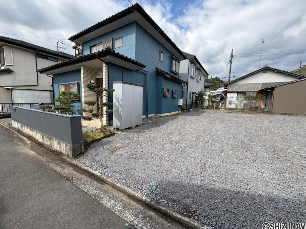 南西側境界、境界ブロックは撤去済み（新規ブロック塀設置してください）