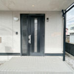 カチタス　住吉　玄関