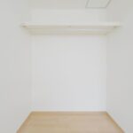 【2階8帖洋室収納】