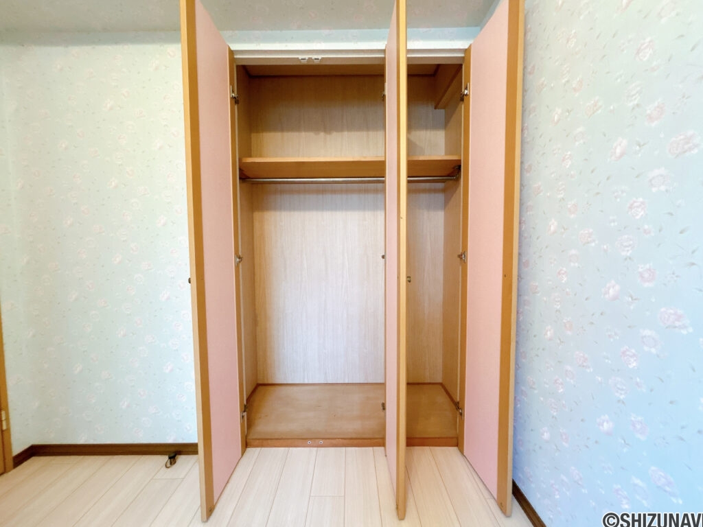 【洋室4.75帖収納】