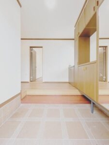 浅間町【リフォーム後・玄関（内観）】