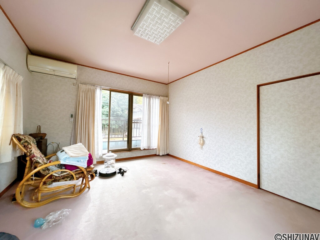 【2階10帖洋室】