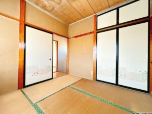 【リフォーム中/2階約4.5帖洋室（3/8撮影）】別角度