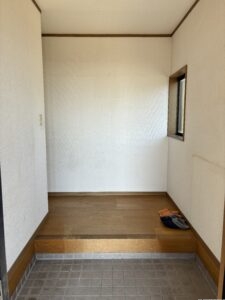 玄関①