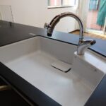 使いやすいグースネック水栓へ交換済みです