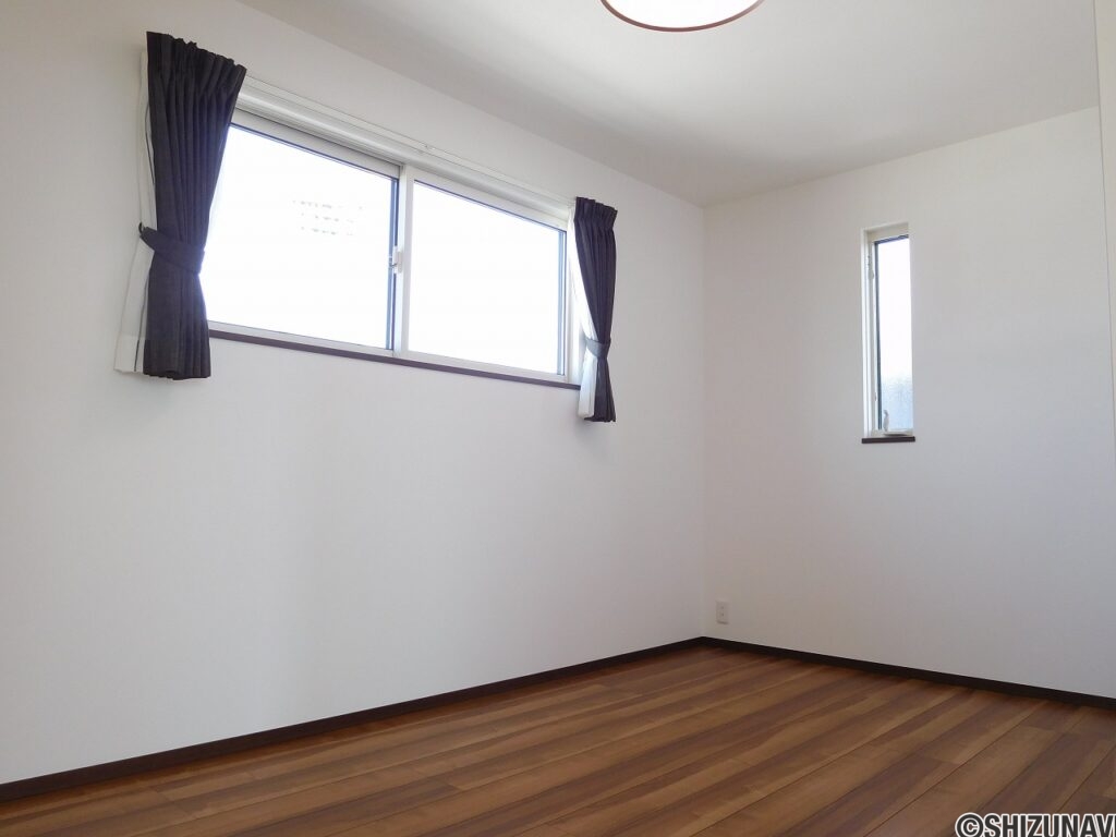 2階北東側洋室