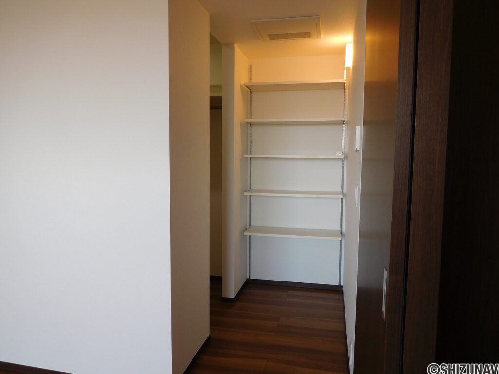 2階洋室 収納スペース