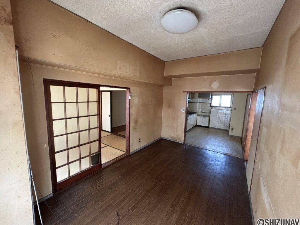 洋室6.0帖(洋室と和室の間)の写真です。