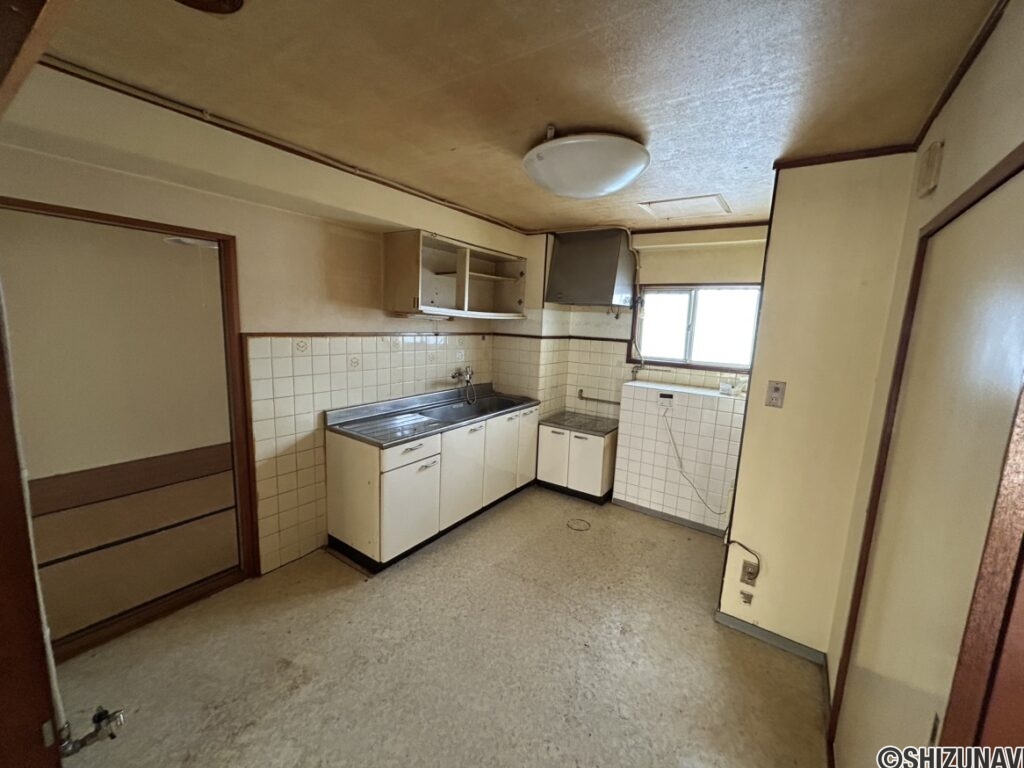 ダイニングキッチンの写真です。