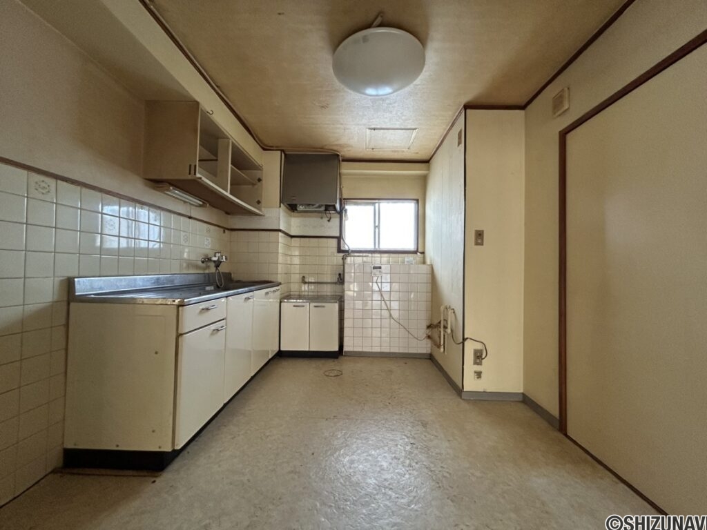 ダイニングキッチンの写真です。