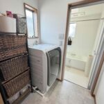 脱衣室も設けられていて便利です。