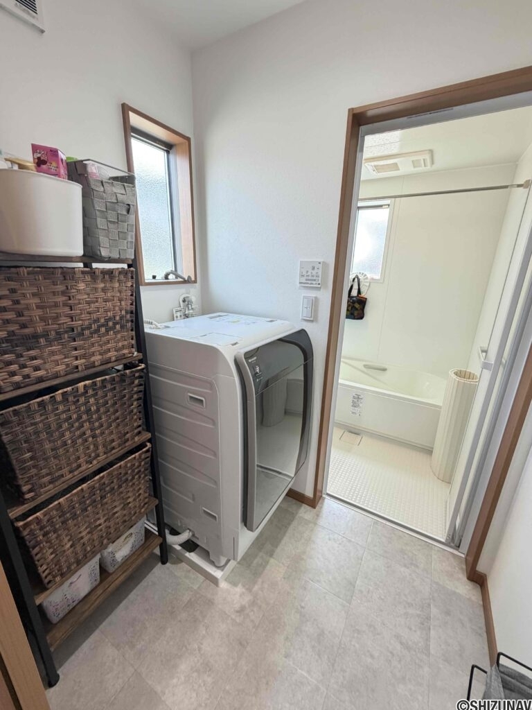 脱衣室も設けられていて便利です。