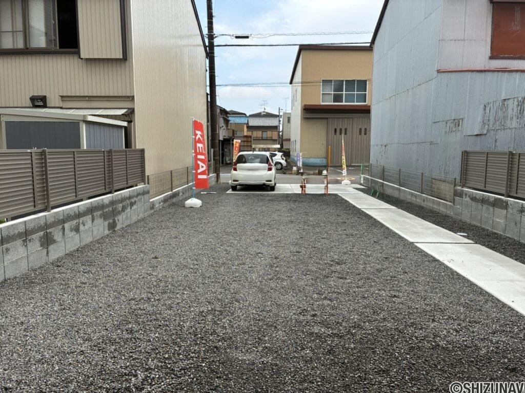駐車場　車６台は停めれそうです