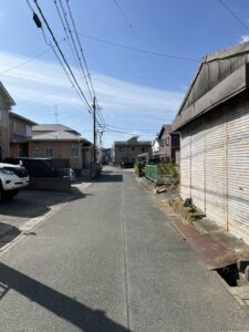 【前面道路(南向き)】