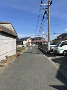 【前面道路(北向き)】