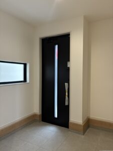 【1号棟】玄関