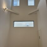 【1号棟】開放感のある吹き抜けがあり、おしゃれな空間です。