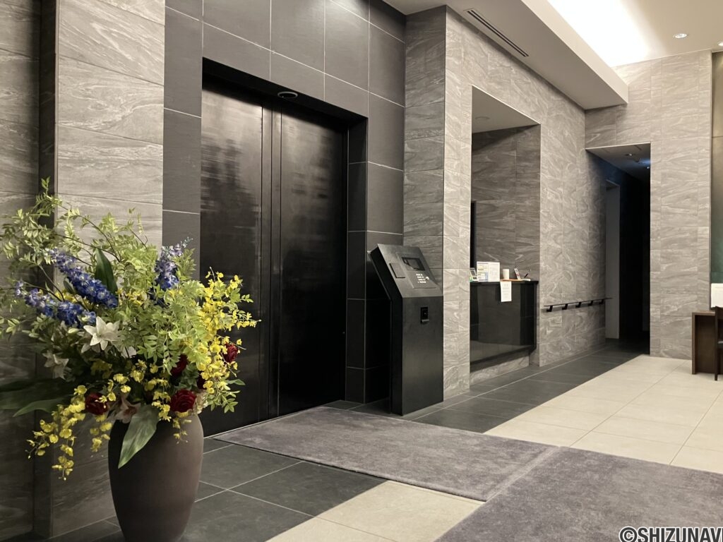 エントランスホール②