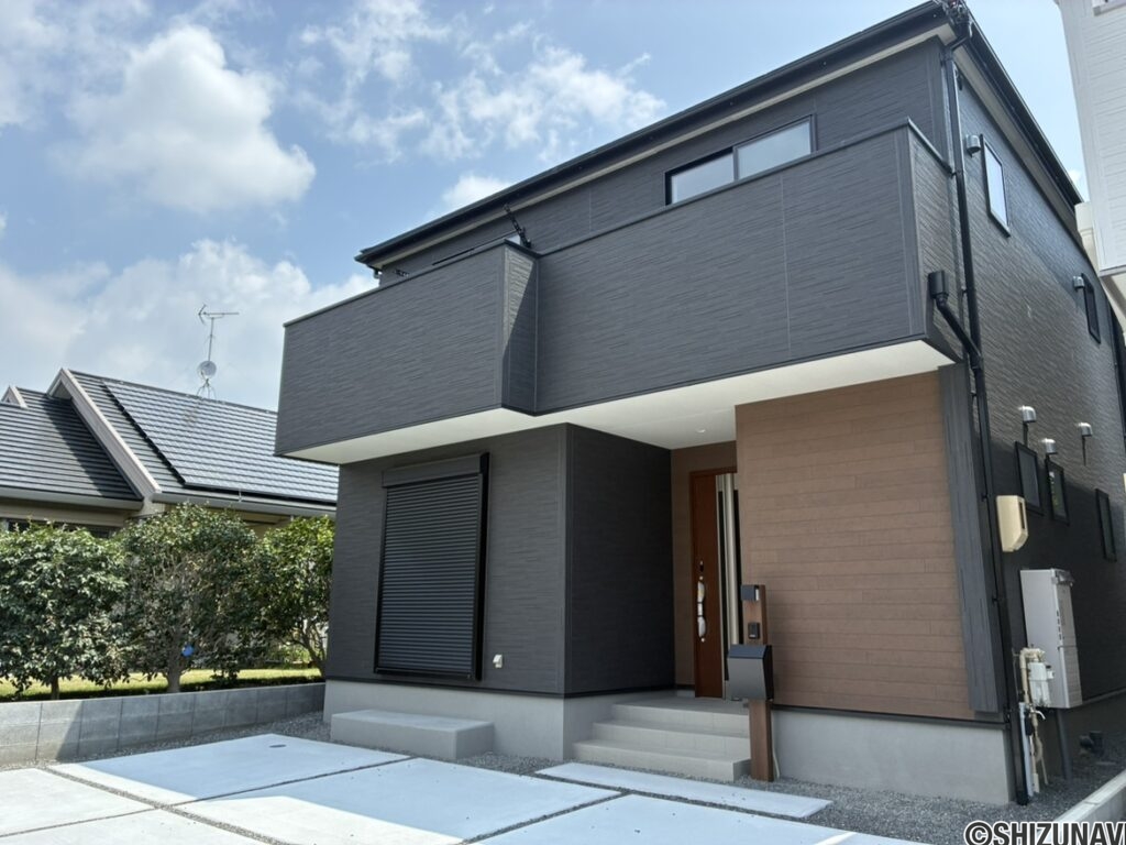 【1号棟】駐車場3台・間口8.3ｍ